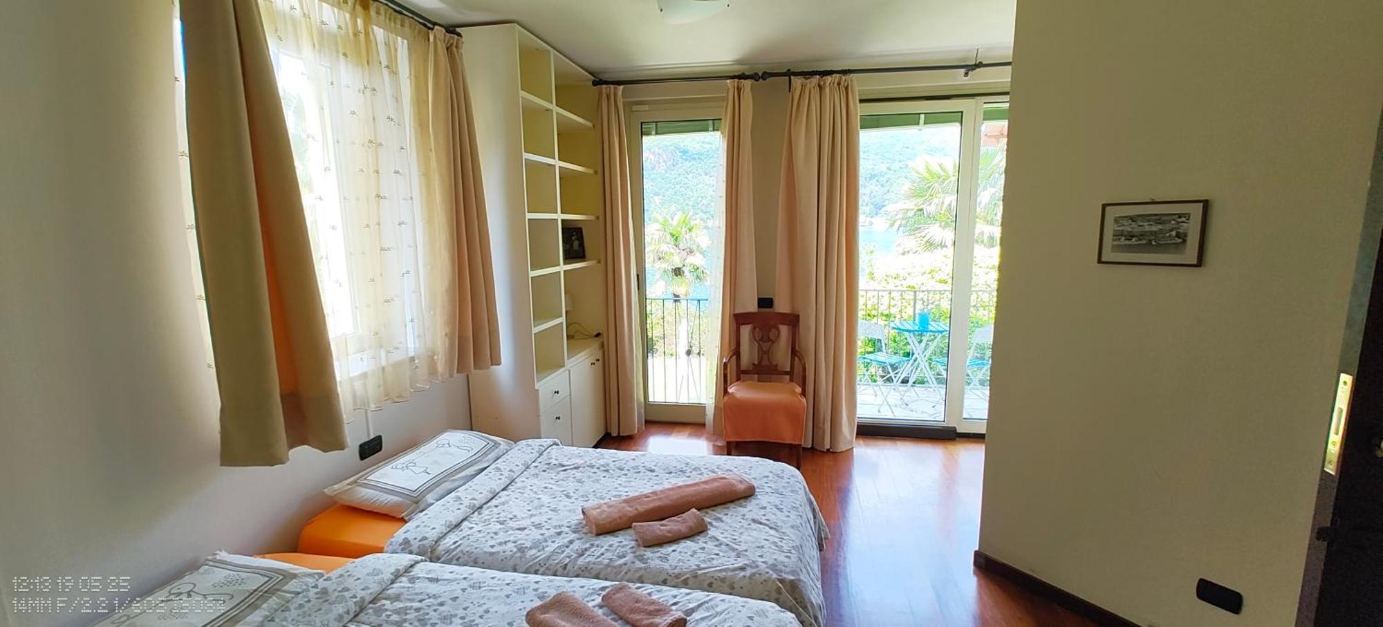 B&B Dolce Vista Al Lago Lugano Porto Ceresio Luaran gambar